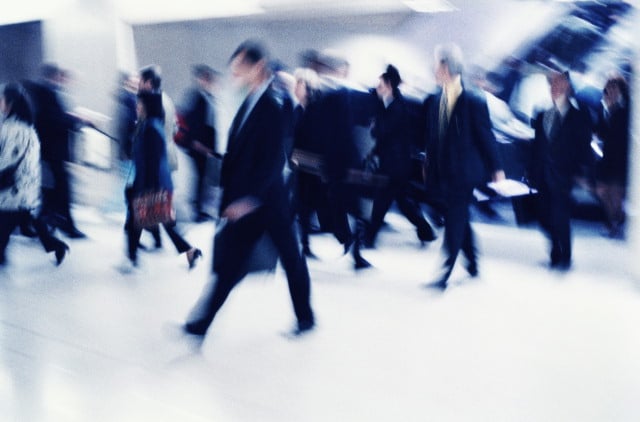 Businessleute im Büro. D.E.O. - Die Erwachsene Organisation - Entfaltung von Talenten.